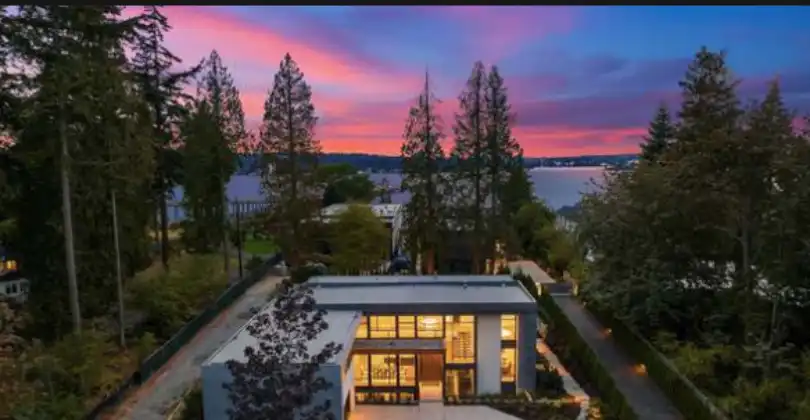 Bill Gates' Lake Side Washington Residence