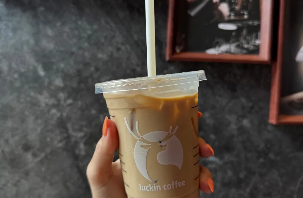 Get lucky with Luckin Coffee 💙⬇️ 