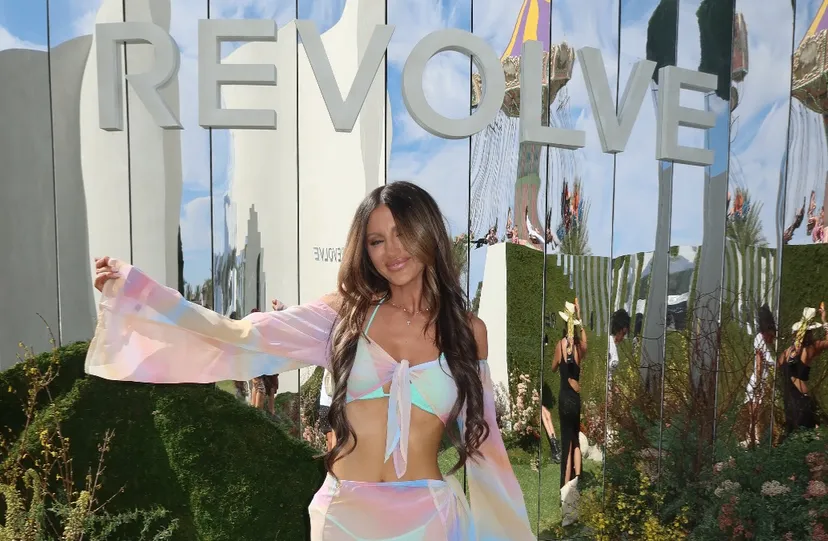REVOLVE FAVS