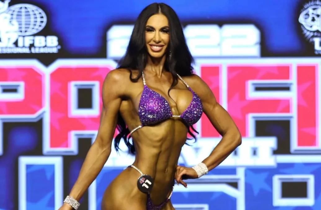 Laura Moore-Shay (@lauramooreshay) / Passes