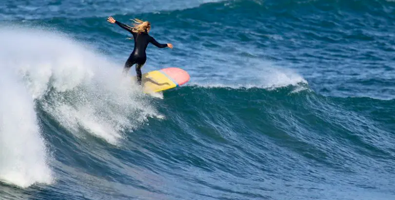 Kayla | Surfing & Travel 🌞 Instagram