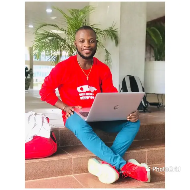 Sekou Sesay – Medium