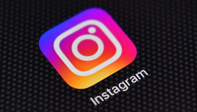 Instagram 
