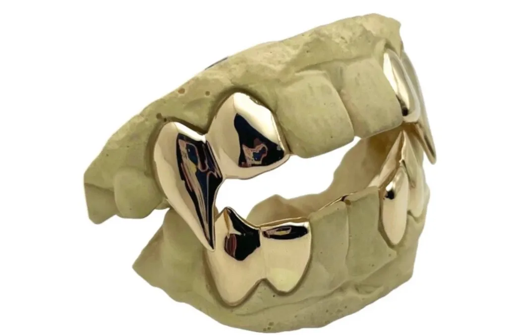 Leona Fangs