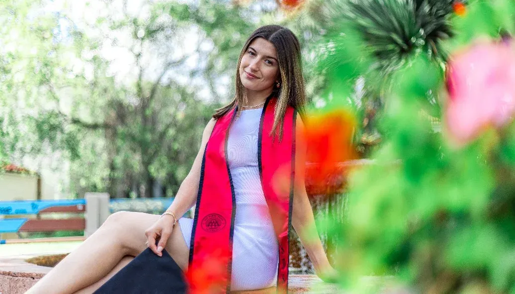            Click Now to Book Graduation Session Today!