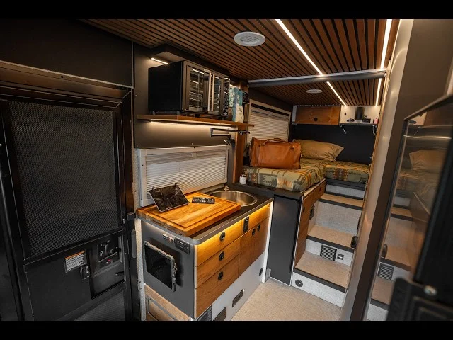 Winnebago Sprinter EKKO Tour