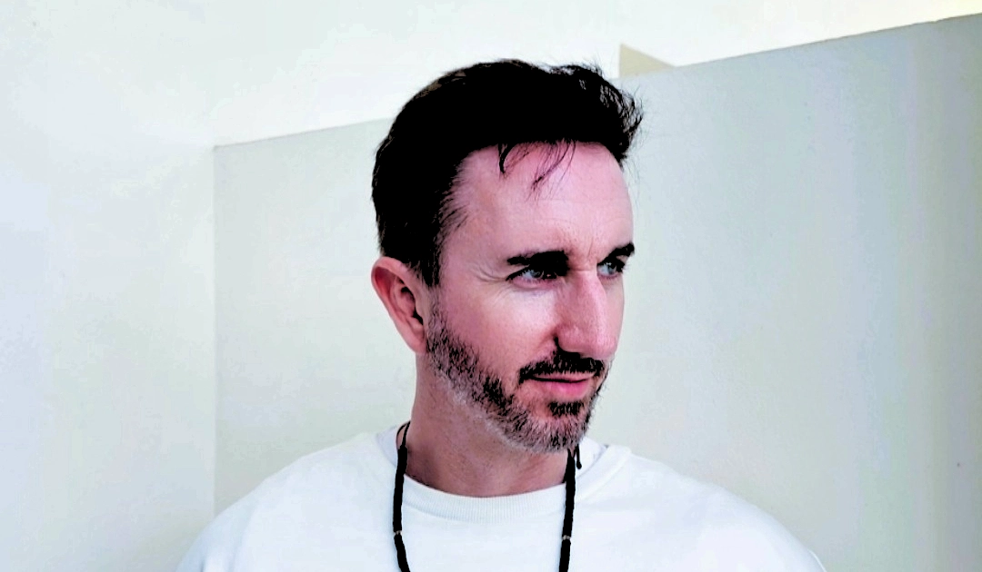 Neurolapse captures total immersion through the pulse of “Drop Me”