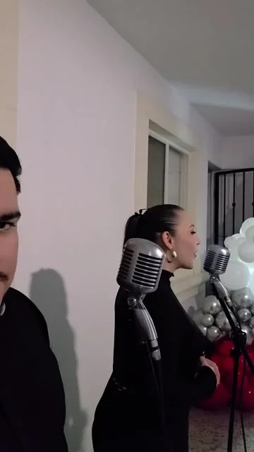 🎶