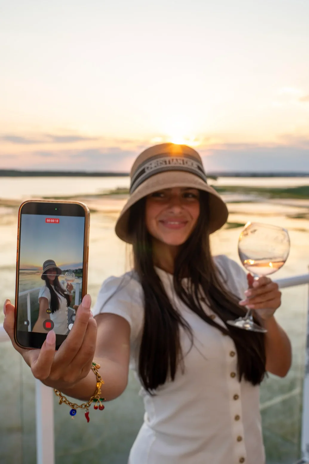 1 on 1 UGC Coaching Session - Live Calls with me to map out how to get you to 5k per month in UGC