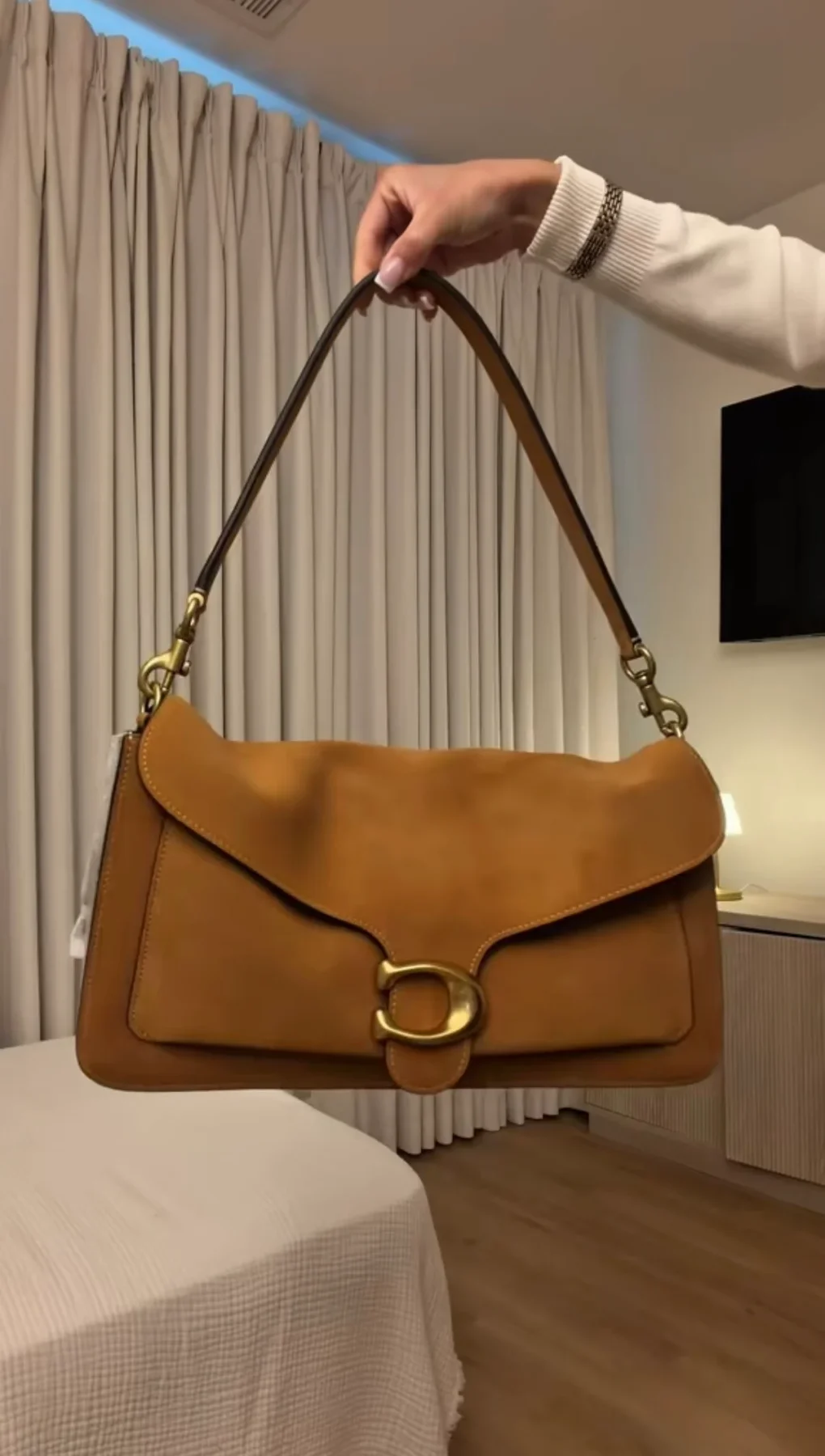 Tabby Shoulder Bag 36