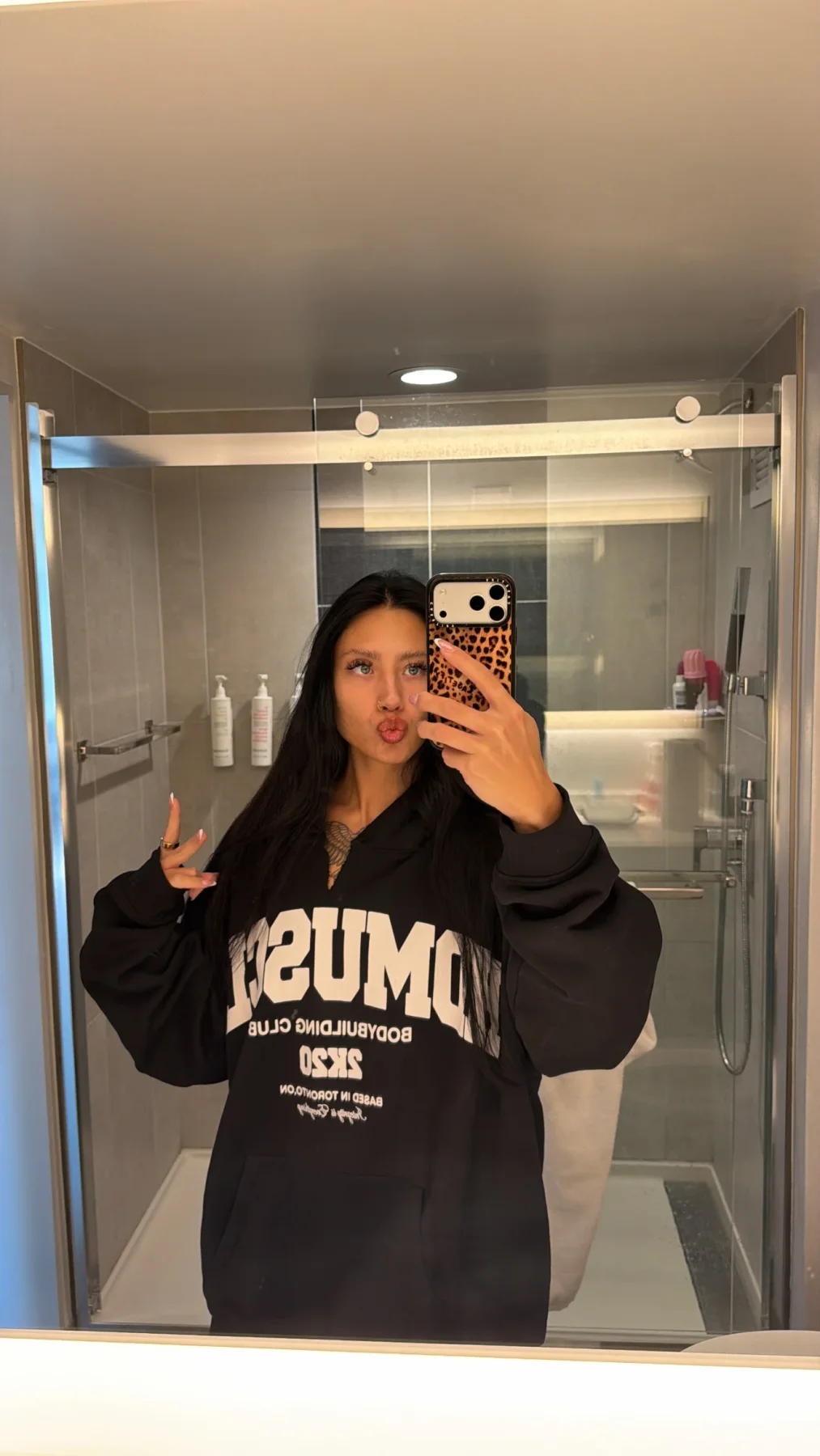 Instagram 