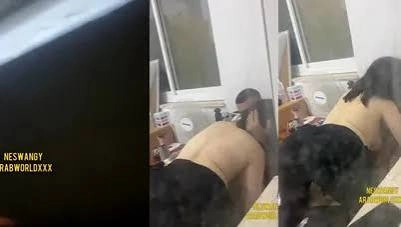 في رياض مدير ينيــ ـك احد الخادمات لديه مغربيه الاصل