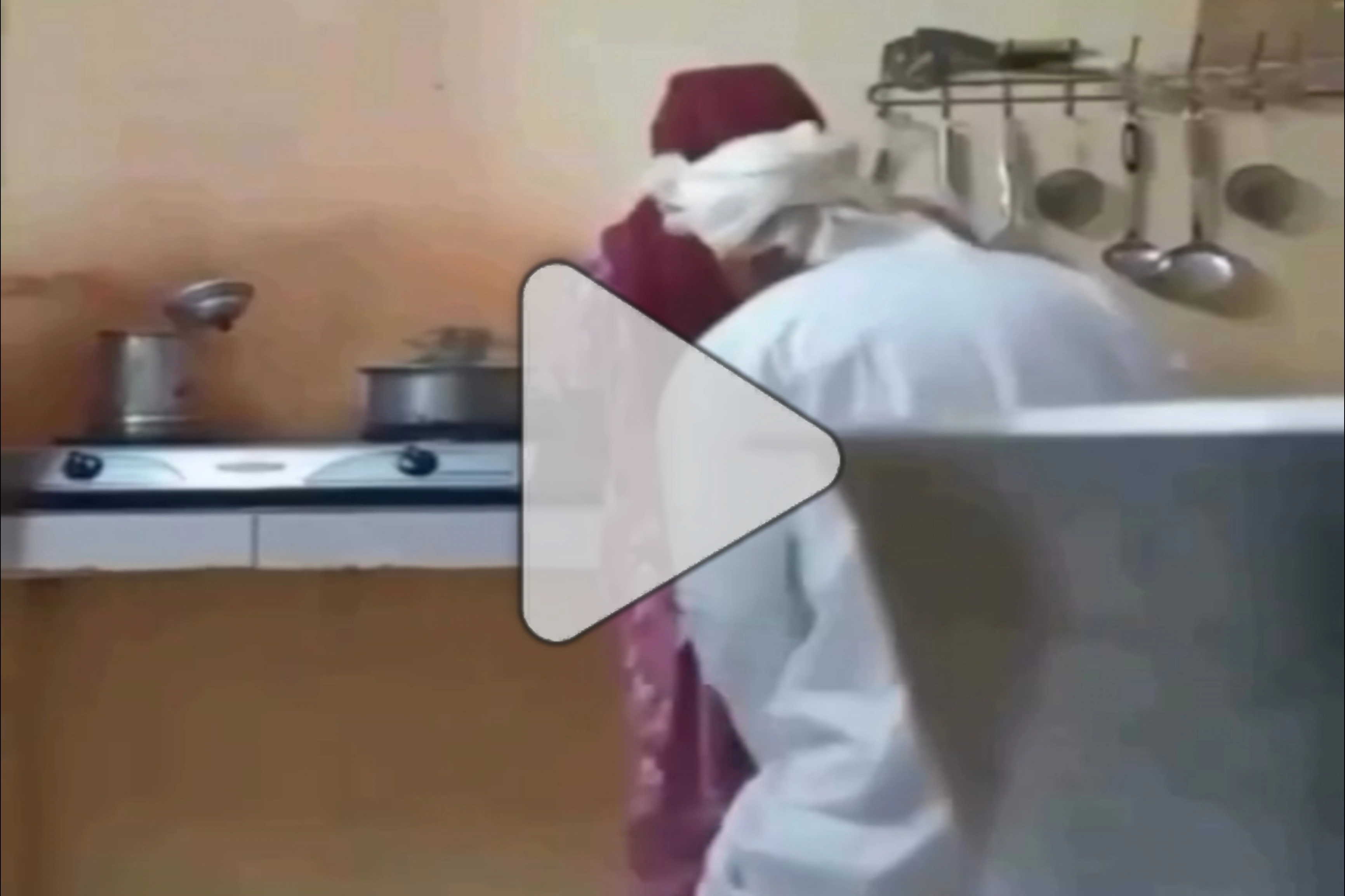 حجي نااك.ها من طييزها وشقلها شق.mp4