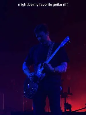 guitar riff - Kings of Leon
